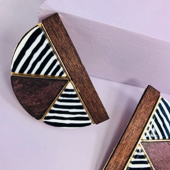 Mixed-Media Half Moon Tribal Stud - Picture 6 of 8